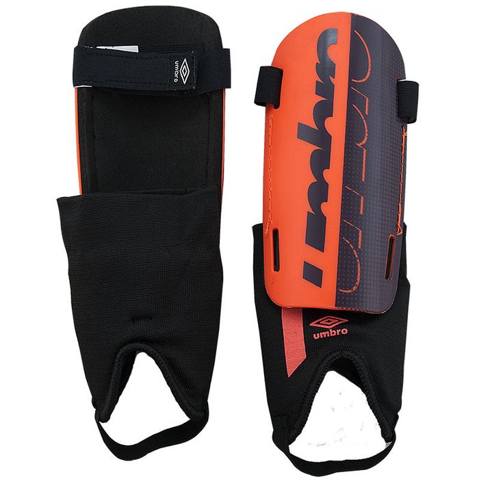 Umbro VELOCE GUARD W/DET SOCK Щитки футбольные