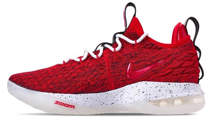 Баскетбольные кроссовки Nike LEBRON XV LOW